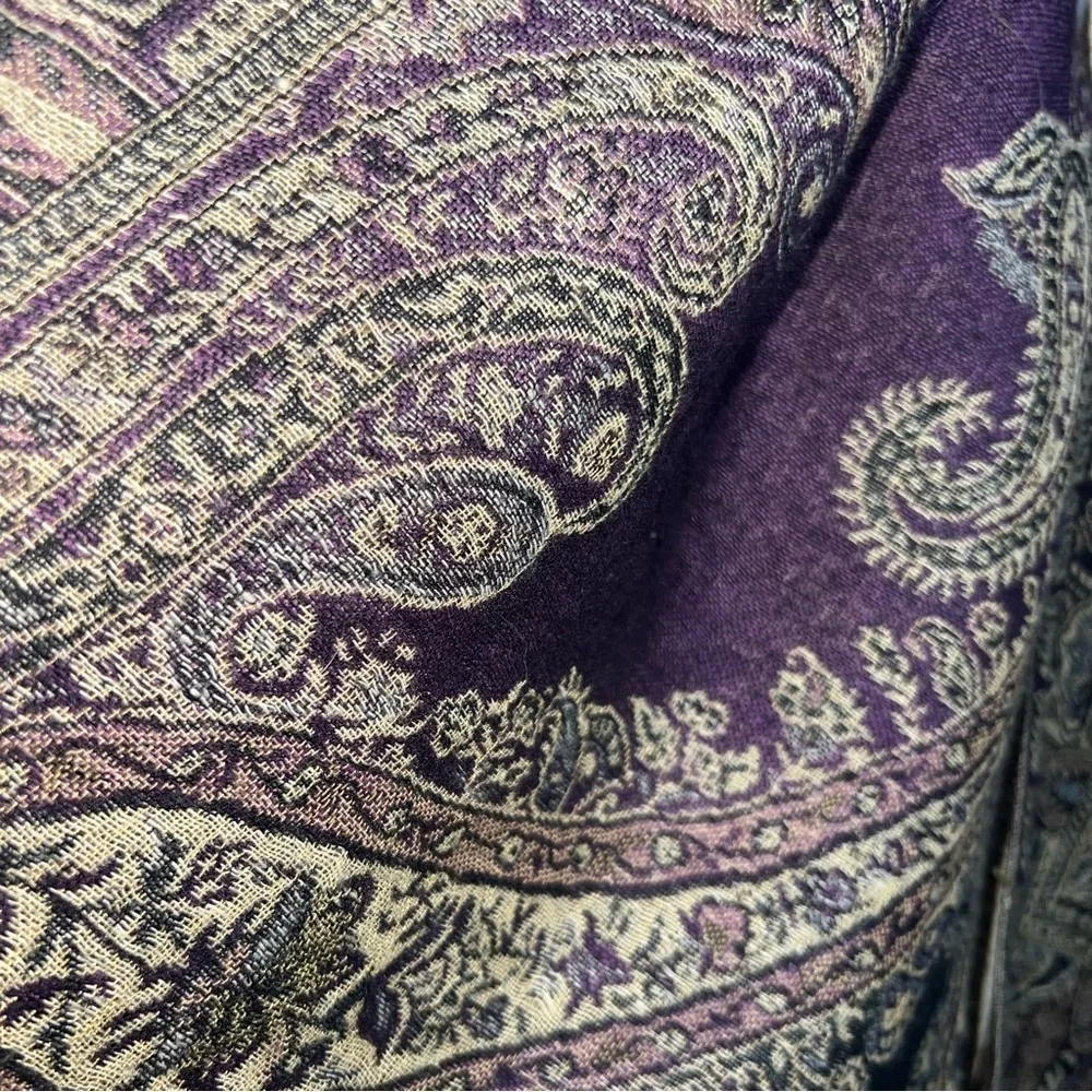 Pashmina Scarf Wrap Shawl Purple and Cream Fringed 72”x27”